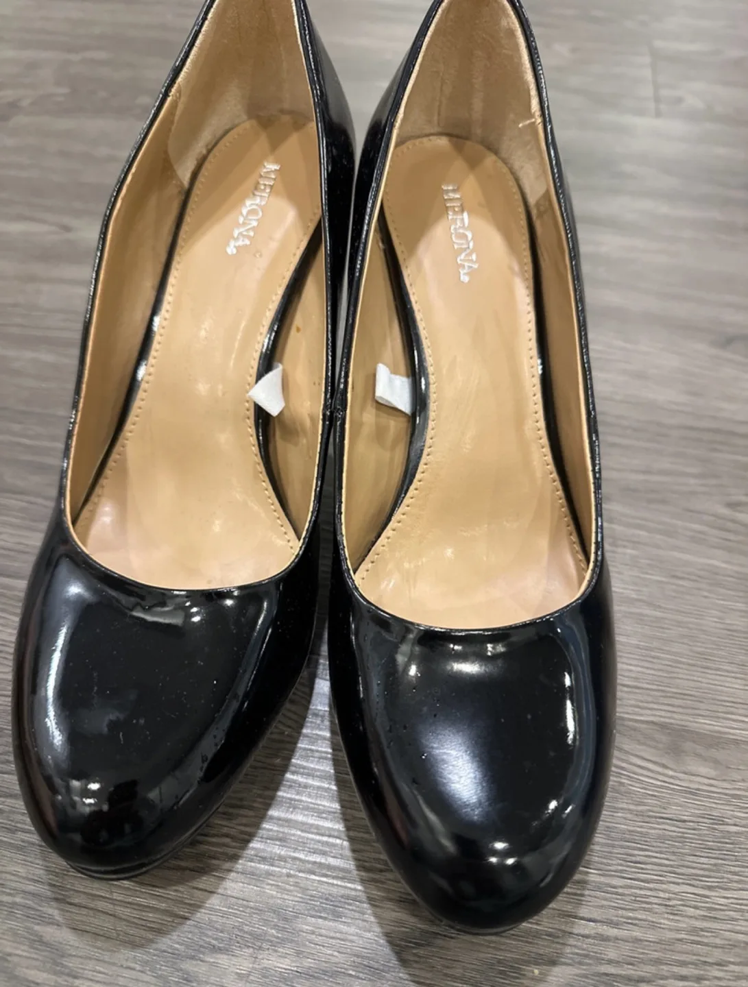 Women's Black Heels image indicator(2)