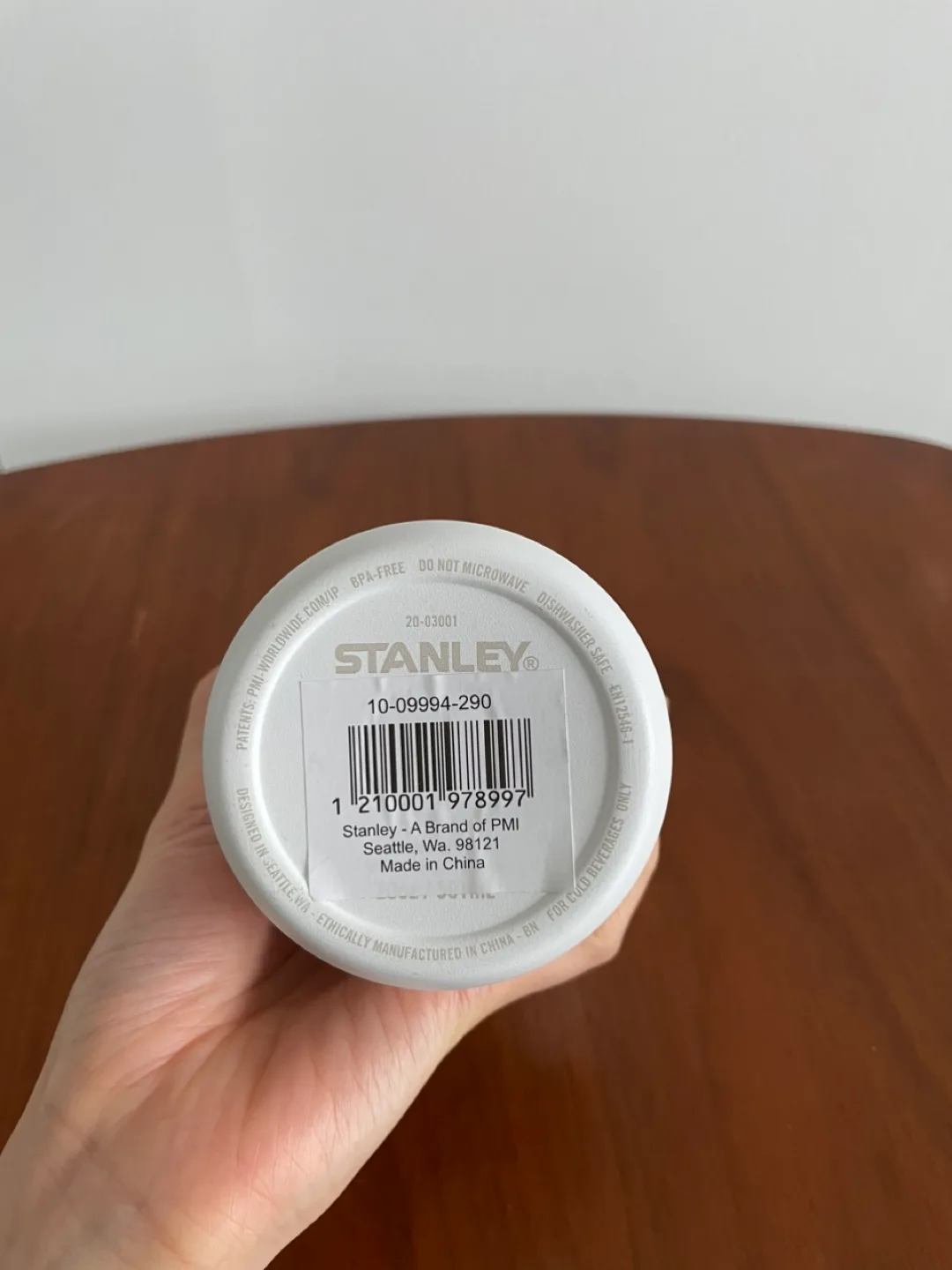 Stanley Tumbler with a Handle and Straw Lid image indicator(4)
