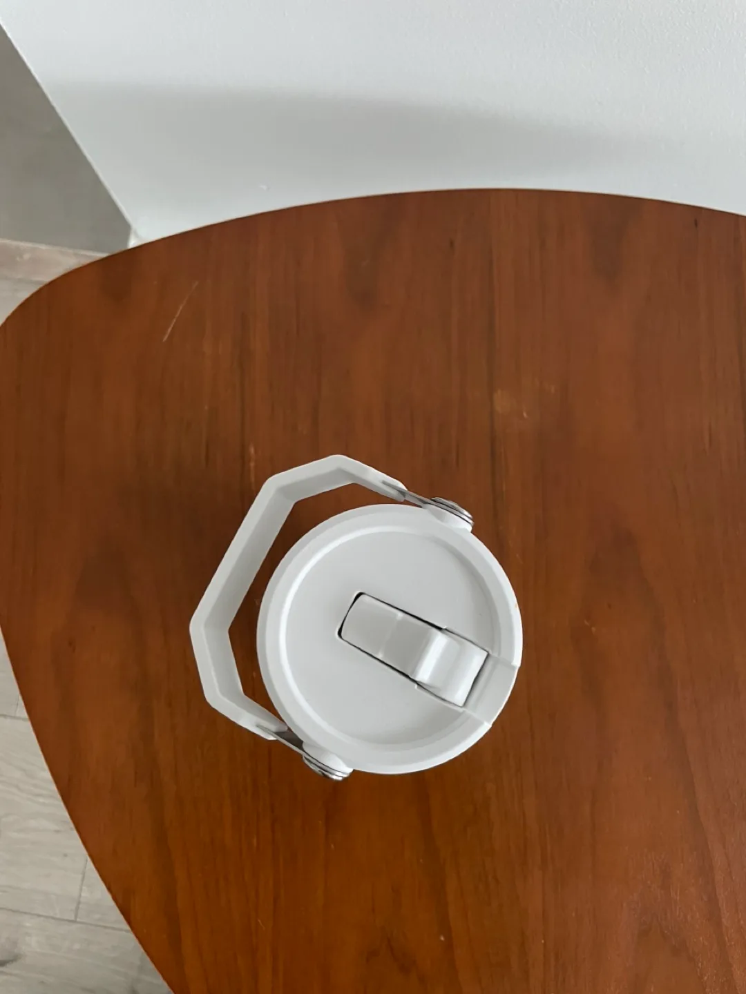 Stanley Tumbler with a Handle and Straw Lid image indicator(3)