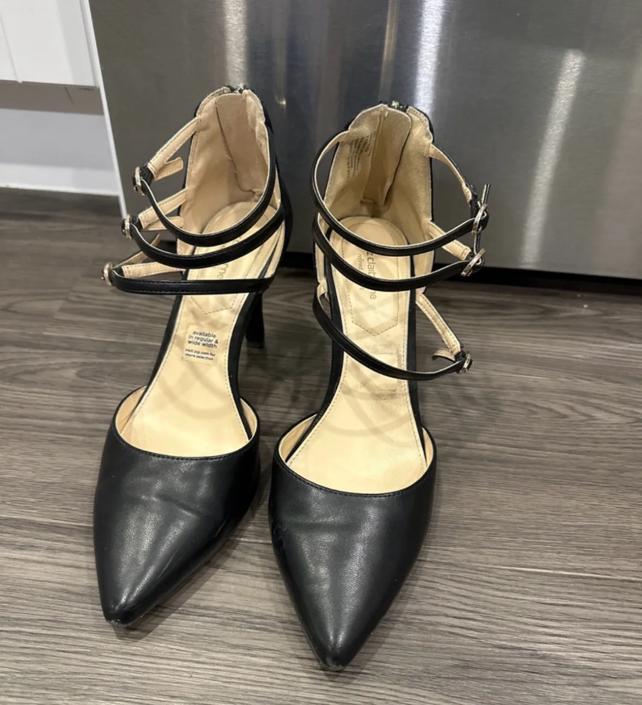 Black Buckle Heels image indicator(2)