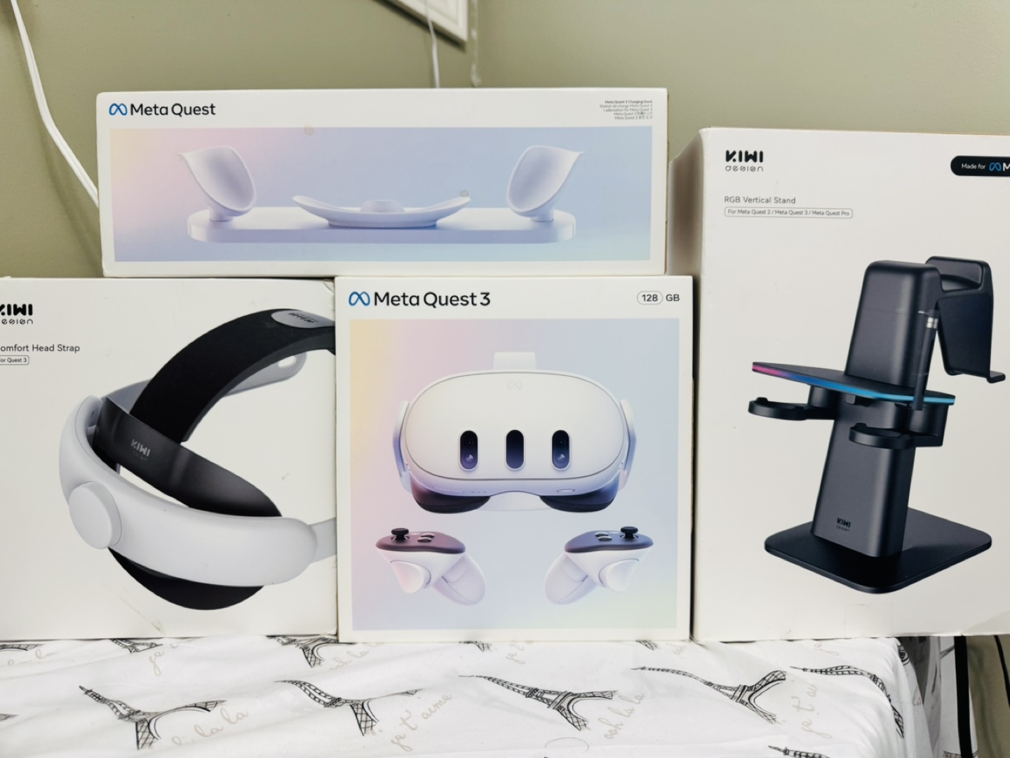 Meta Quest 3 VR Headset with extra accessories wireless charger - photo 5