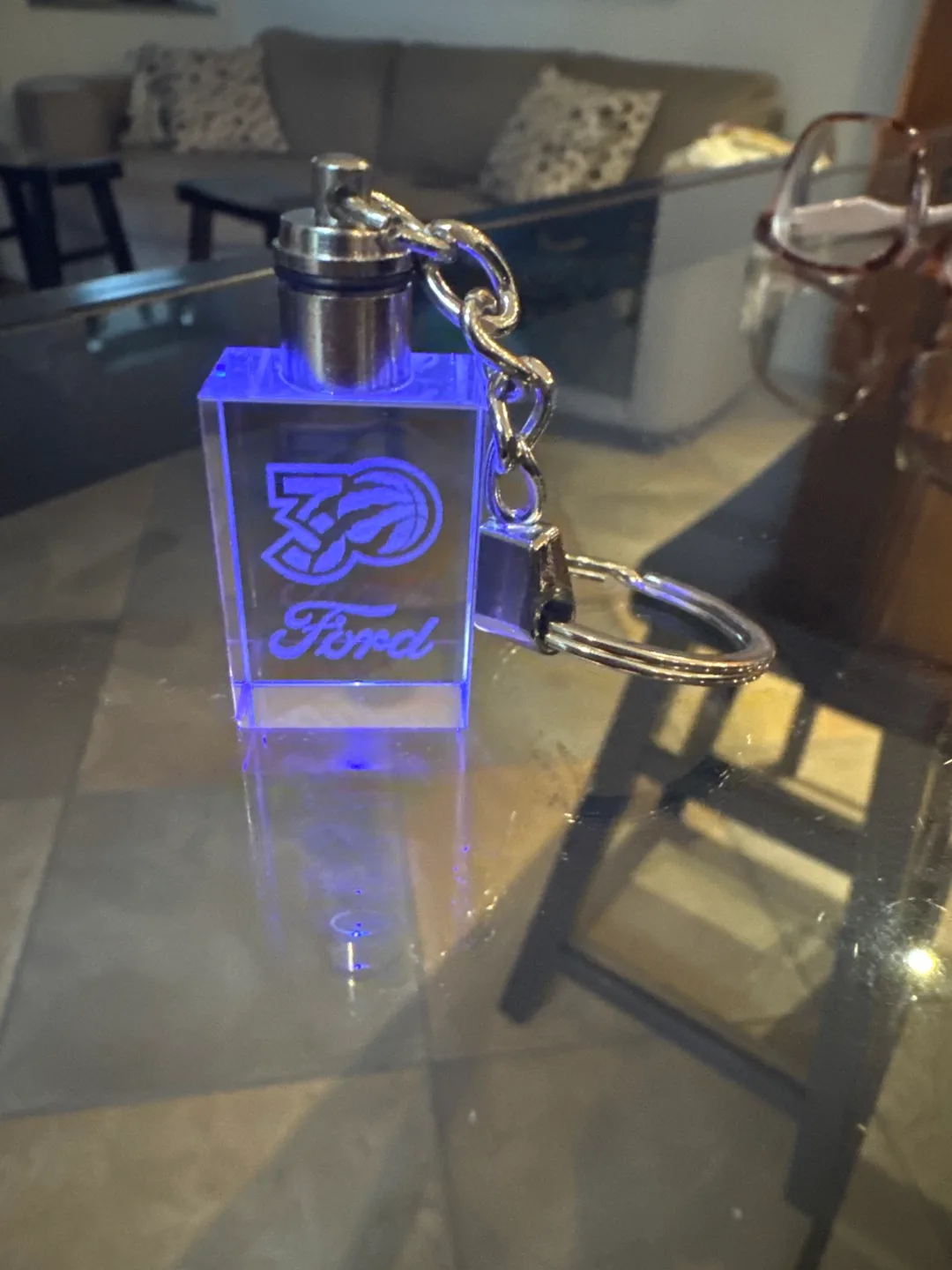 Ford Crystal Keychain image indicator(2)