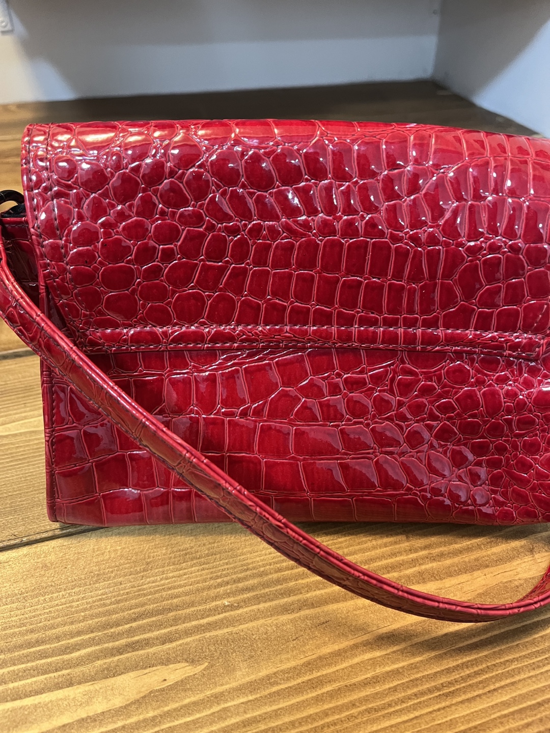 Red Crocodile-Embossed Shoulder Bag - photo 3