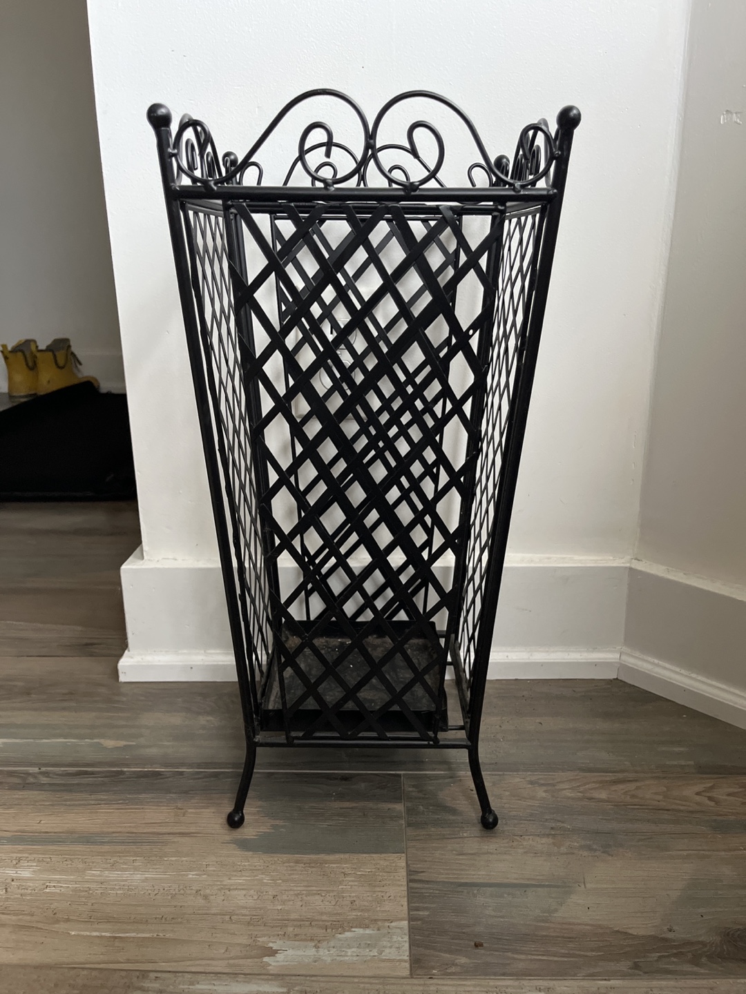 Black Metal Umbrella Stand - photo 2
