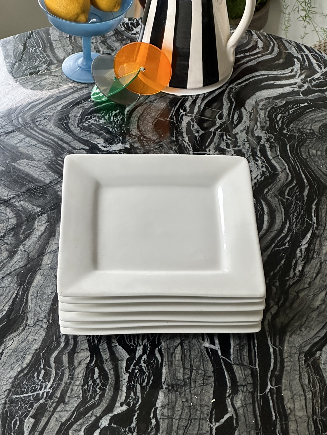 6 Square Dinner Plates #freecycle - photo 2