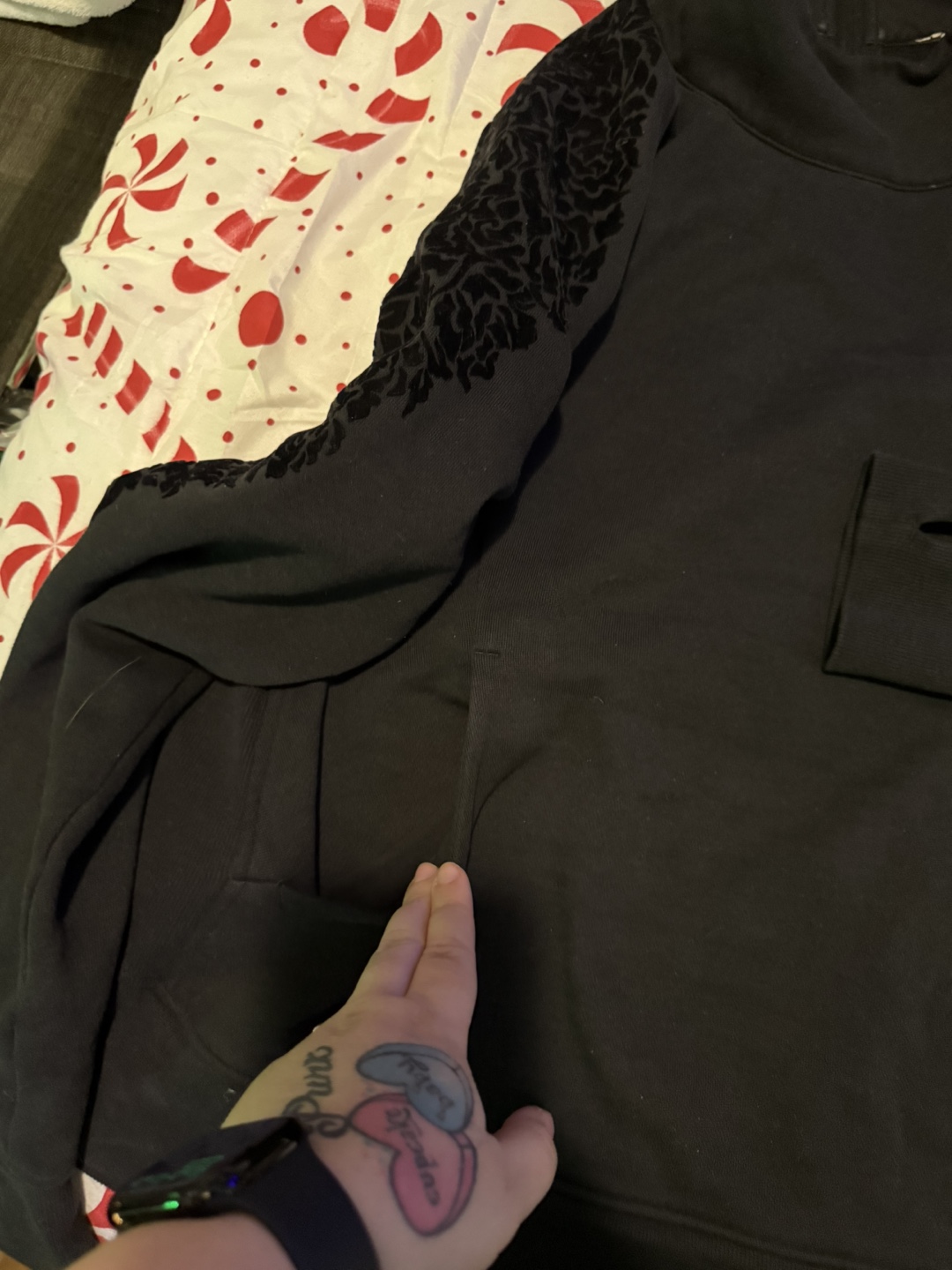 Lululemon Black Velvet Detailed Long Sleeve Top - photo 2