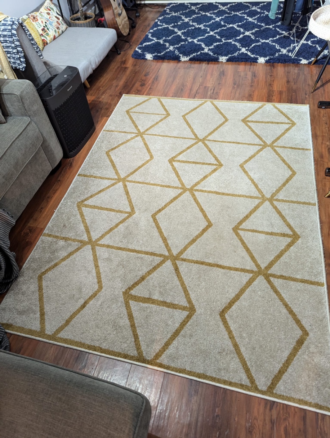 Area Rug - yellow/gold and white/cream