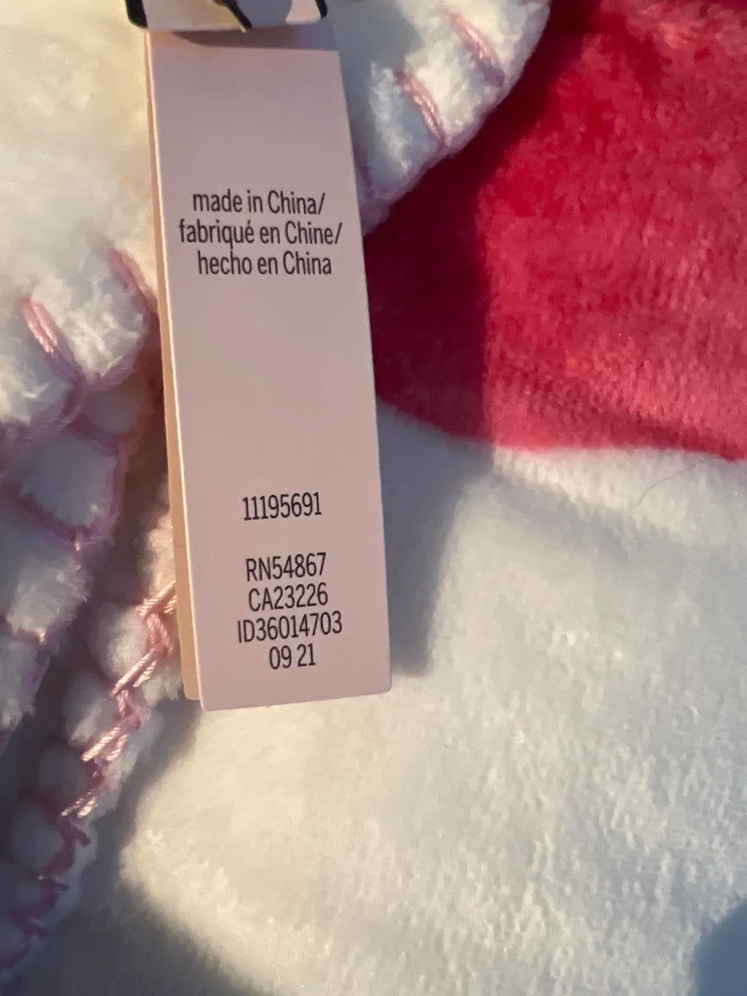 Victoria's Secret Sherpa Blanket with Hearts image indicator(4)