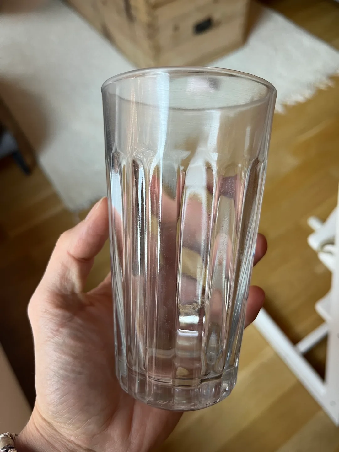 Set of 4 Clear Glass Tumblers thumbnail