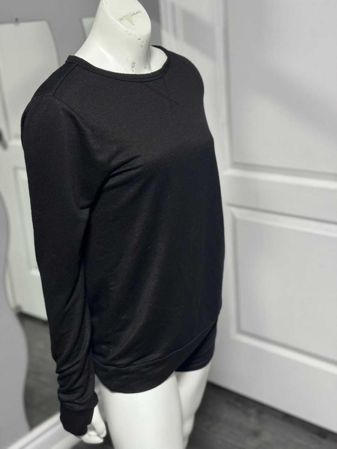 Black Open Back Long Sleeve Top (Medium) - photo 2