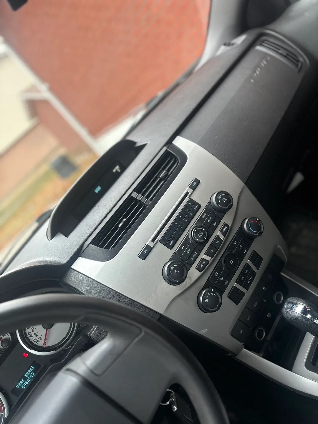 2010 Ford Focus Sedan image indicator(4)