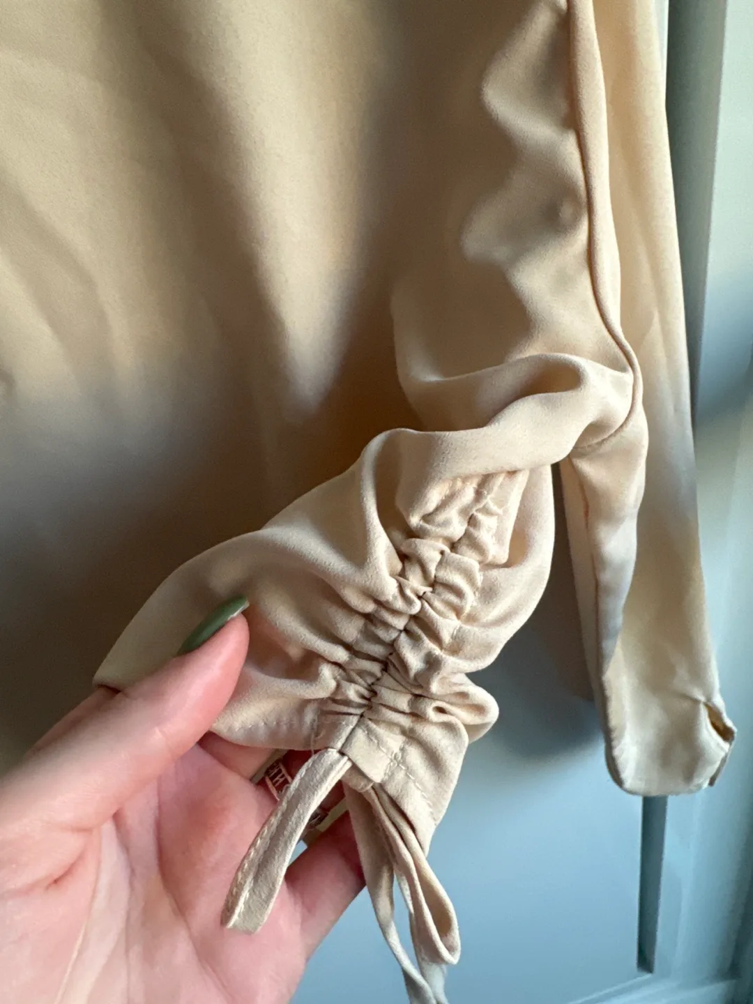 Forever 21 Beige Crop Top image indicator(4)