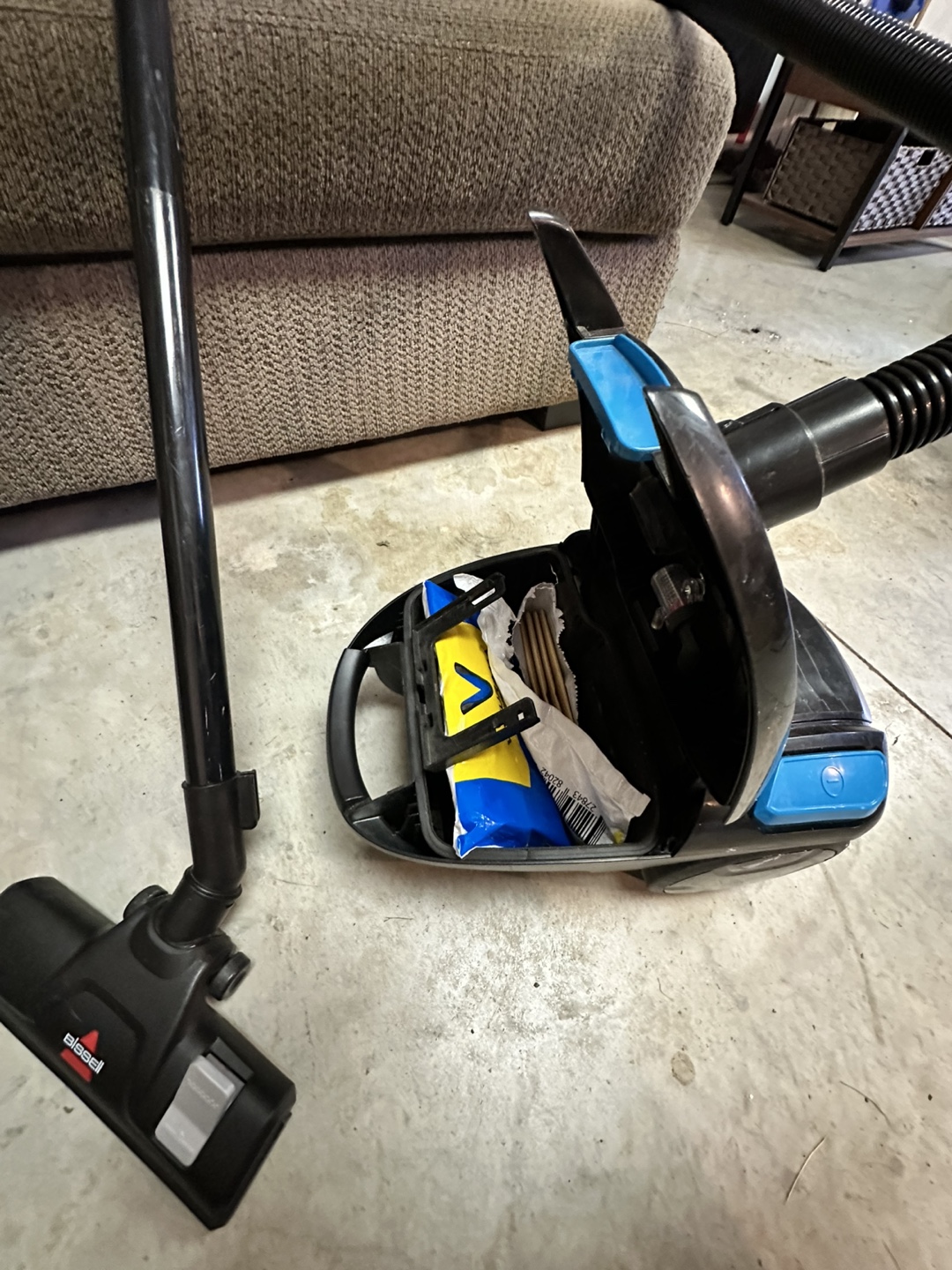 Small Bissell Vacuum - photo 2