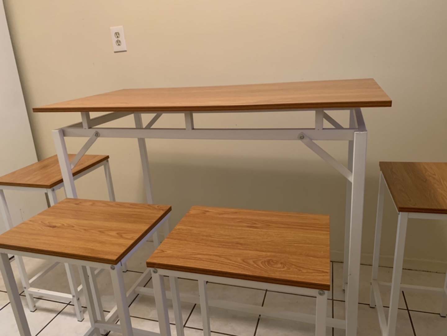 Kitchen Table and Stool Set - photo 3