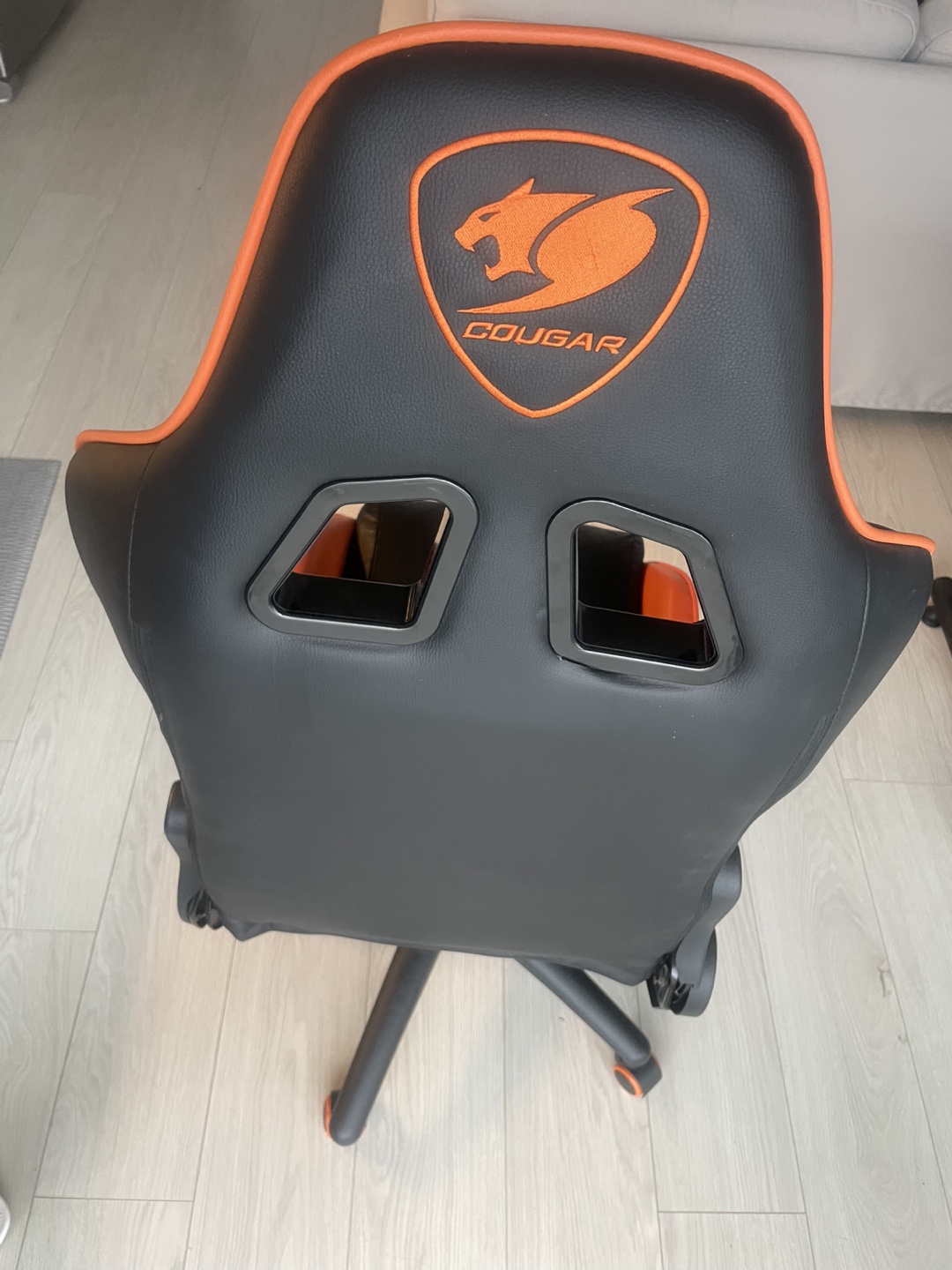 COUGAR Gaming Chair - Great Condition - photo 5