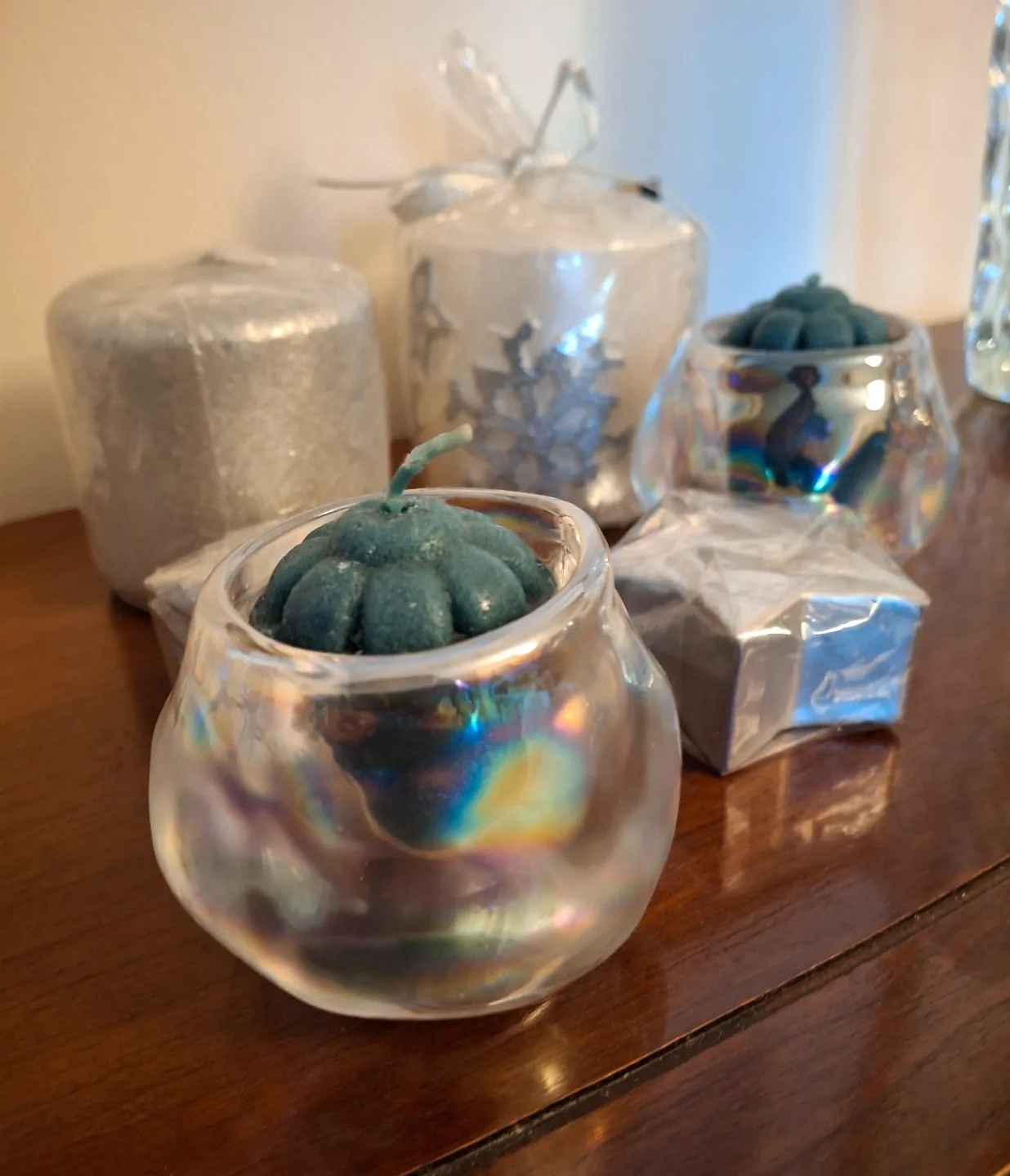 Pair of iridescent candle holders + candle bundle image indicator(2)