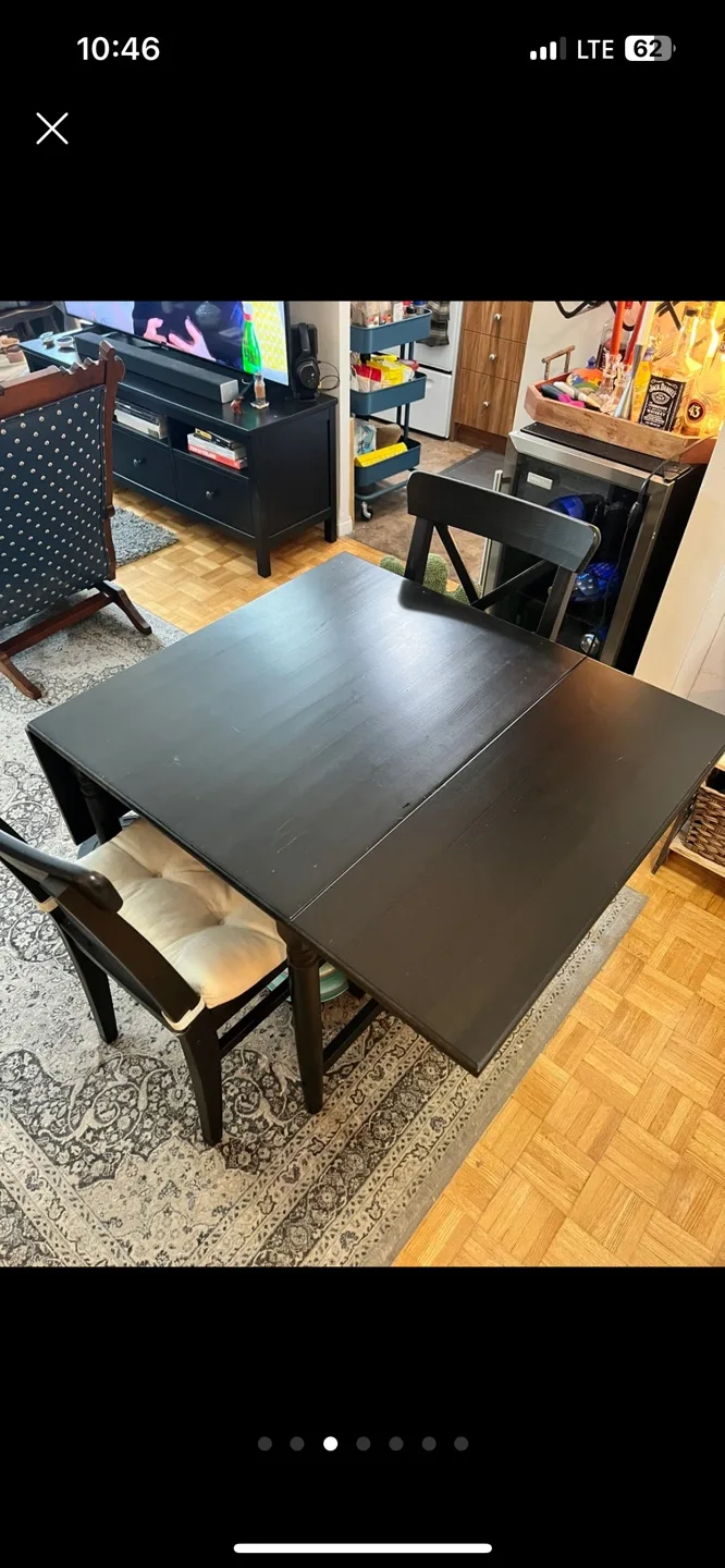 (Moving Sales) IKEA Dining table and Chairs - Extendable image indicator(2)