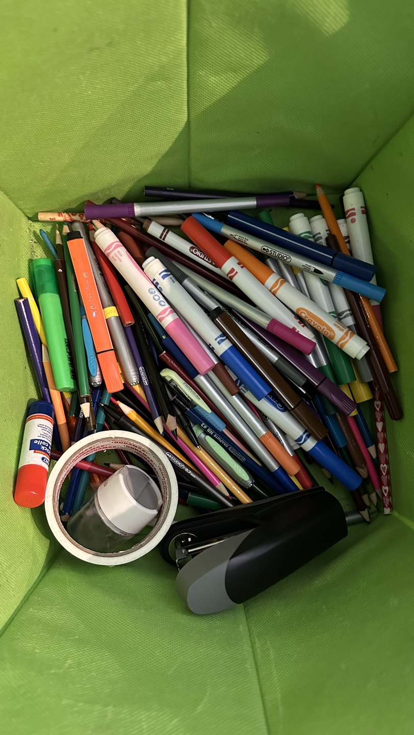 Art Supplies Bundle - Markers, Pencils and more - photo 2