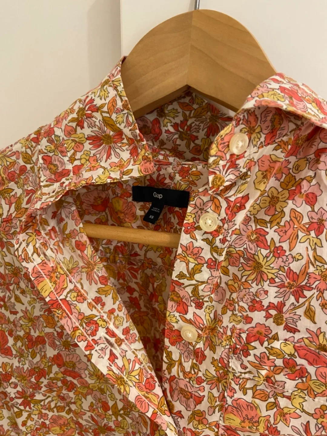 Gap Floral Button Up Shirt image indicator(2)