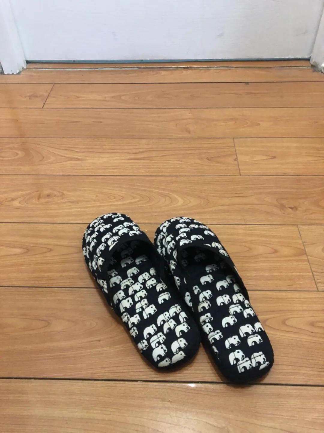 Elephant Print Robe with Matching Slippers image indicator(4)
