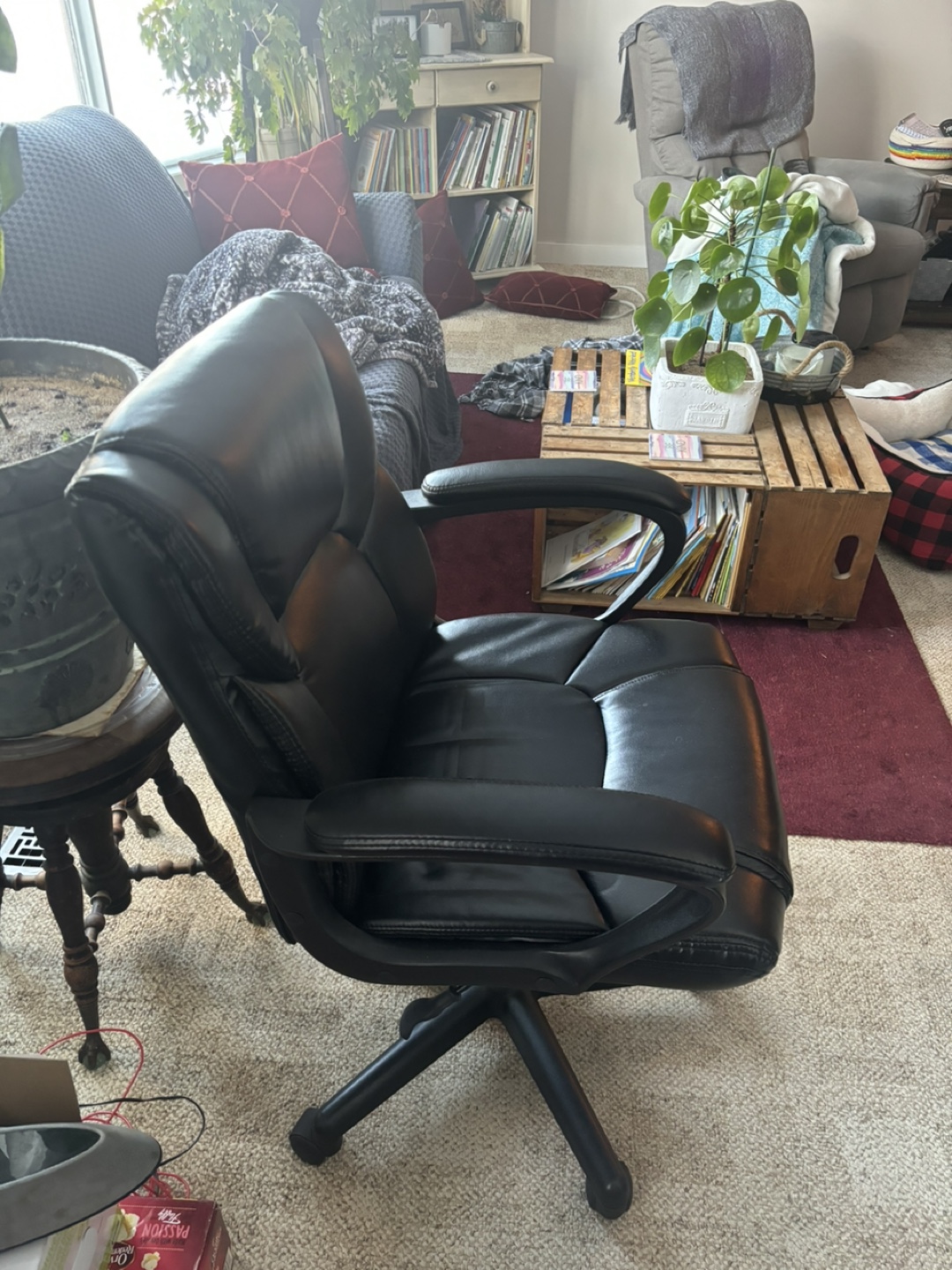 Black Office Chair - photo 2