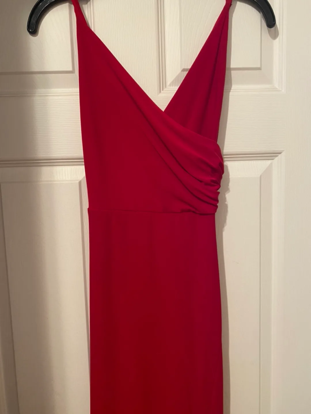 Stunning “Le Chateau” Red Formal Dress! image indicator(4)