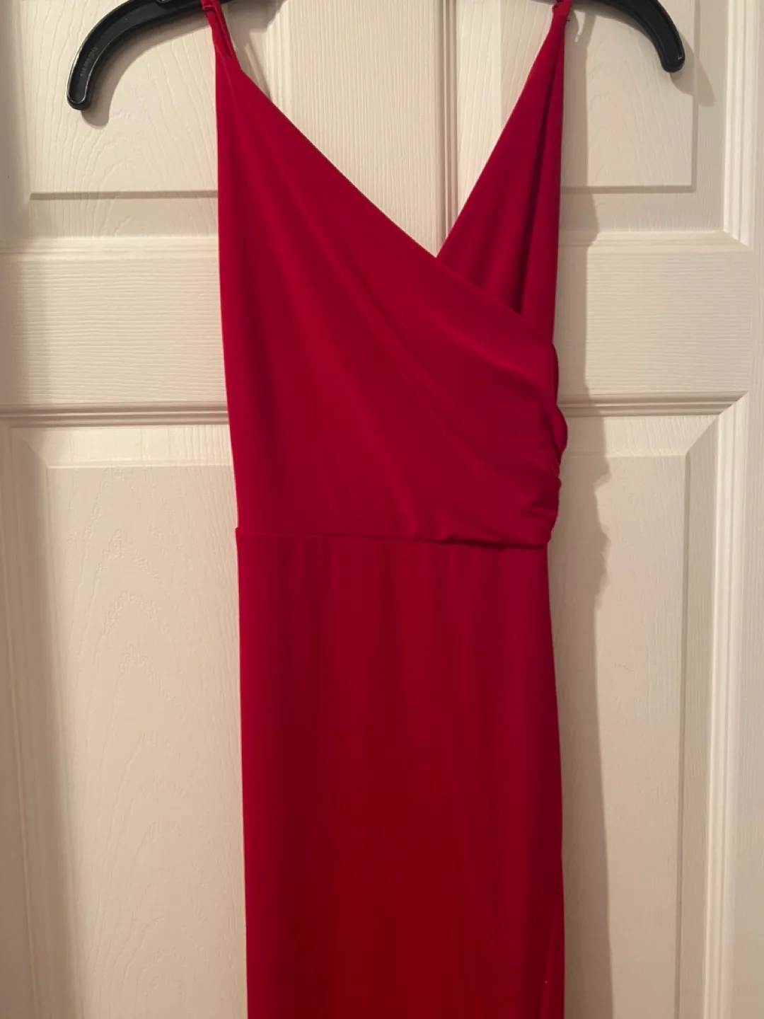 Stunning “Le Chateau” Red Formal Dress! image indicator(5)