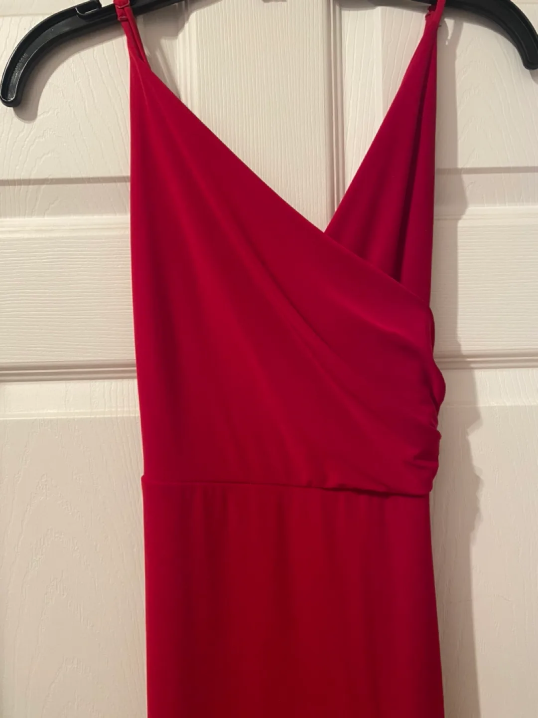 Stunning “Le Chateau” Red Formal Dress! image indicator(7)