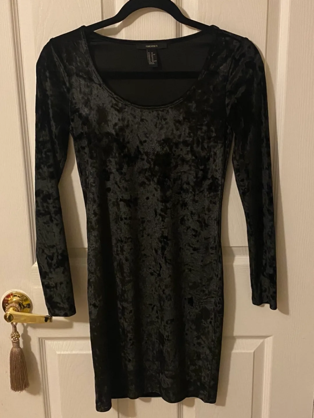 Classic Black Velvet Dress! image indicator(3)