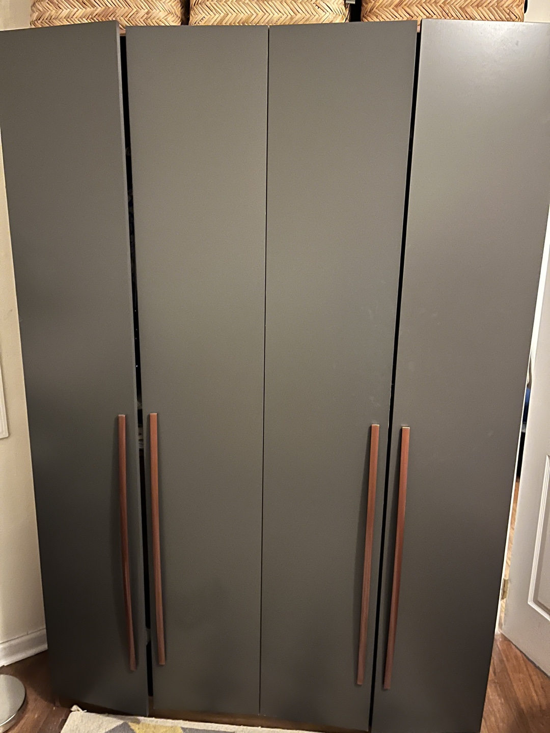 Double wardrobe, Gray