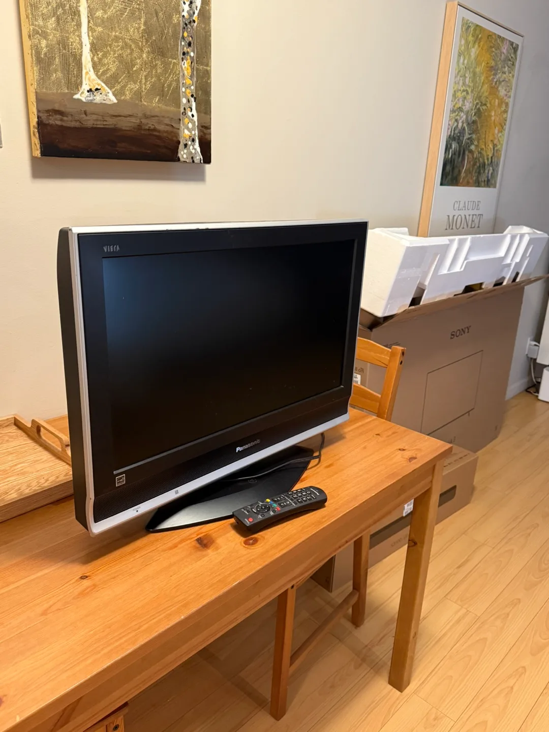 32” Panasonic Flat Screen TV image indicator(2)