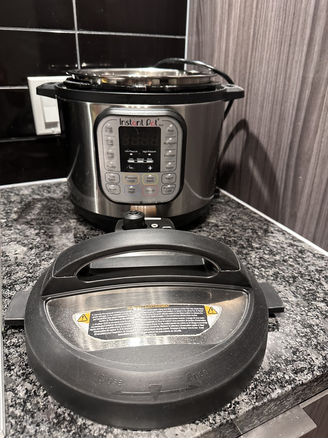 Instant Pot Duo 6 Quart Electric Pressure Cooker - photo 3
