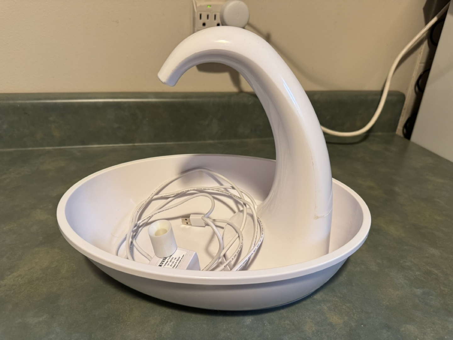Pioneer Pet Swan Drinking Fountain - photo 3
