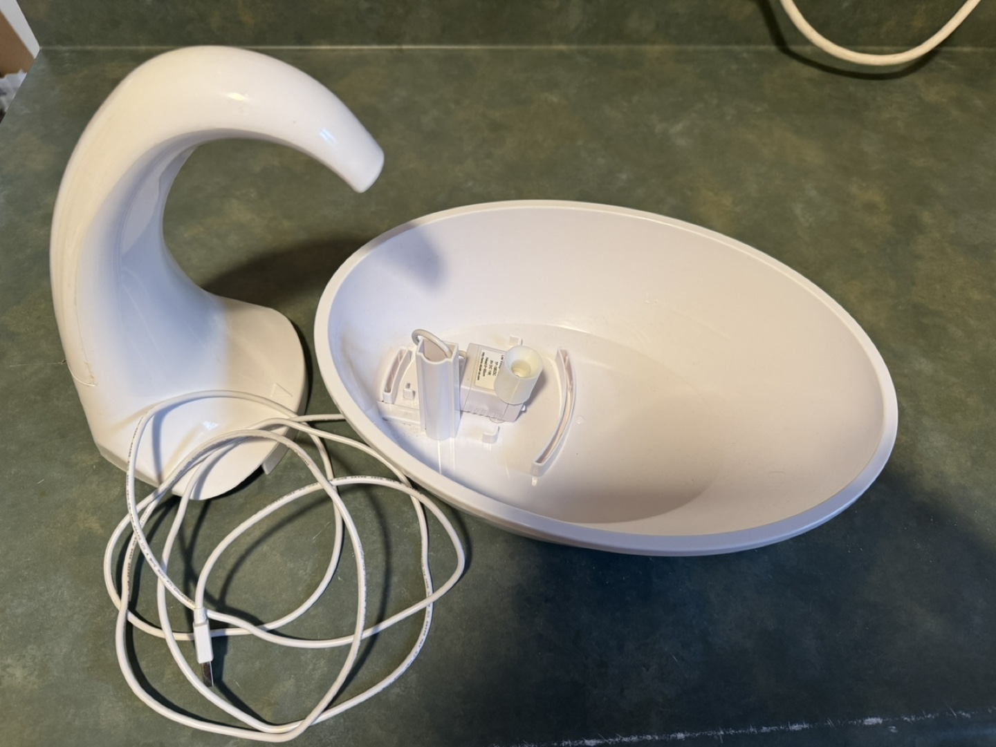 Pioneer Pet Swan Drinking Fountain - photo 2