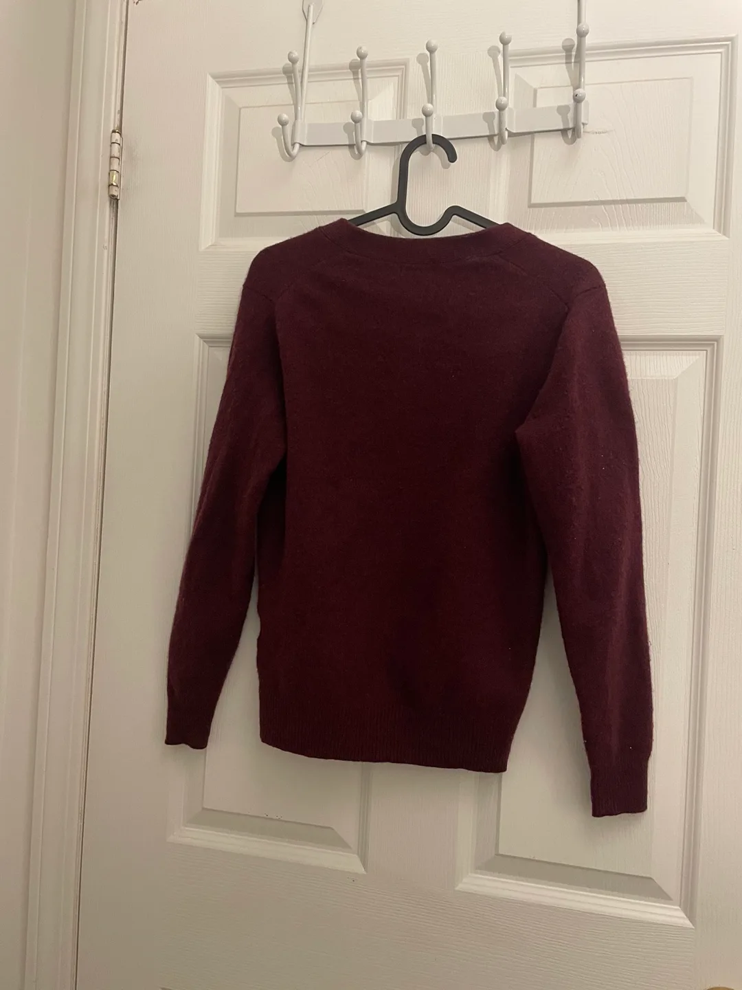 Uniqlo Maroon Red /  Burgundy Cardigan Sweater image indicator(3)