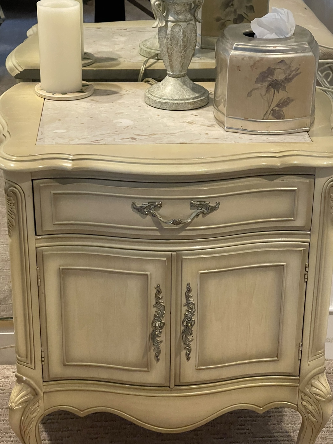 Vintage French Provincial Bedroom Set - photo 5