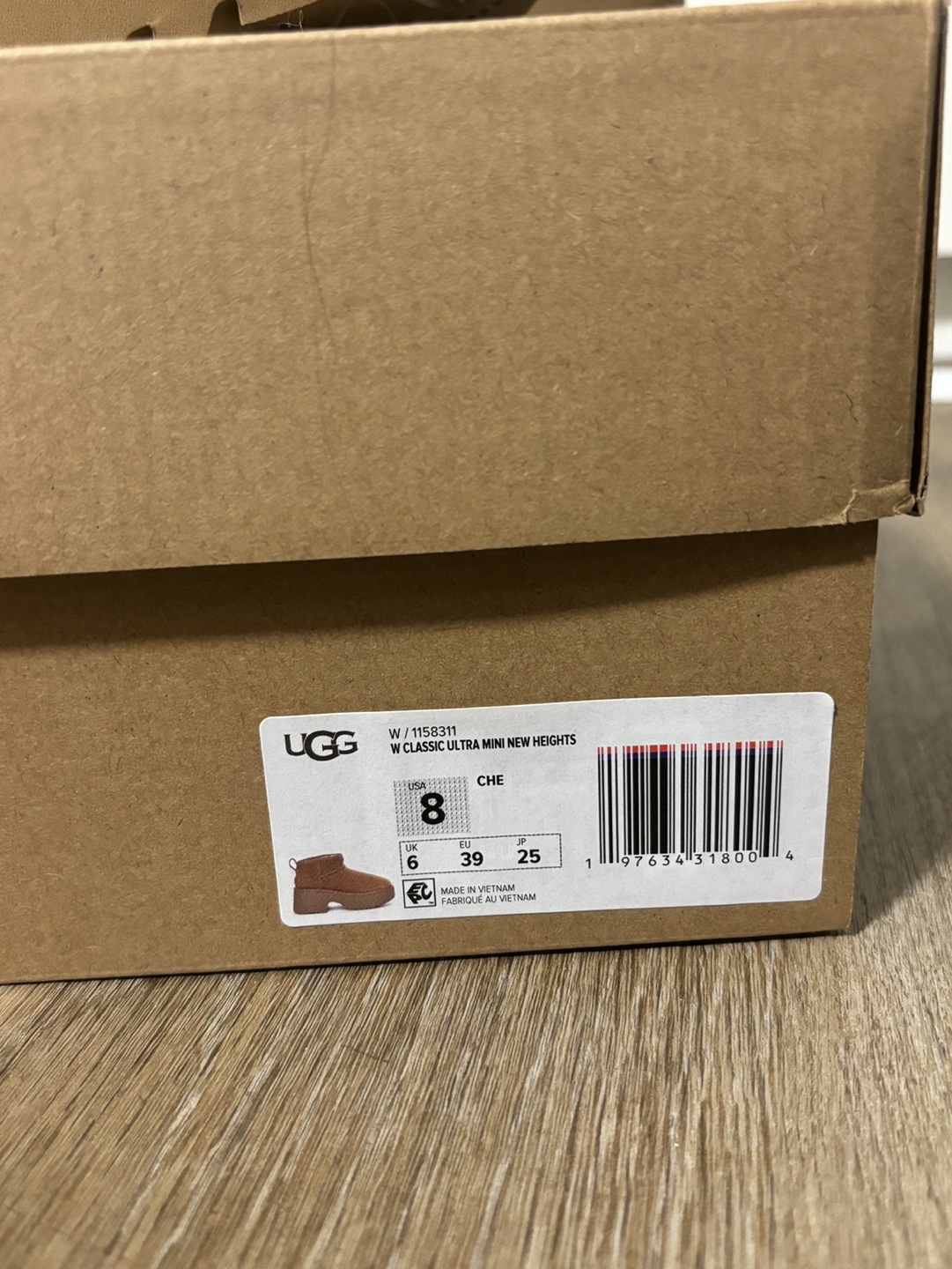 UGG boots size 8 - photo 2