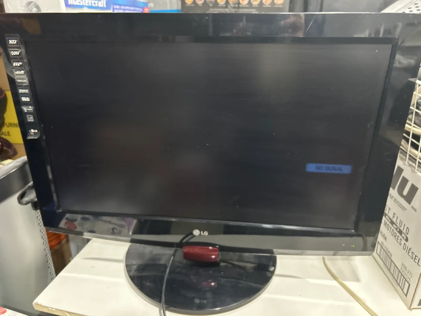 LG 32LB9DB LCD TV television thumbnail