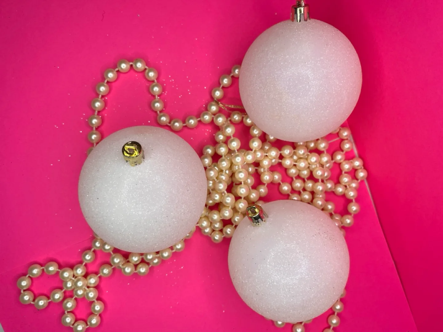 Set of 3 White Glitter Christmas Ornaments image indicator(2)