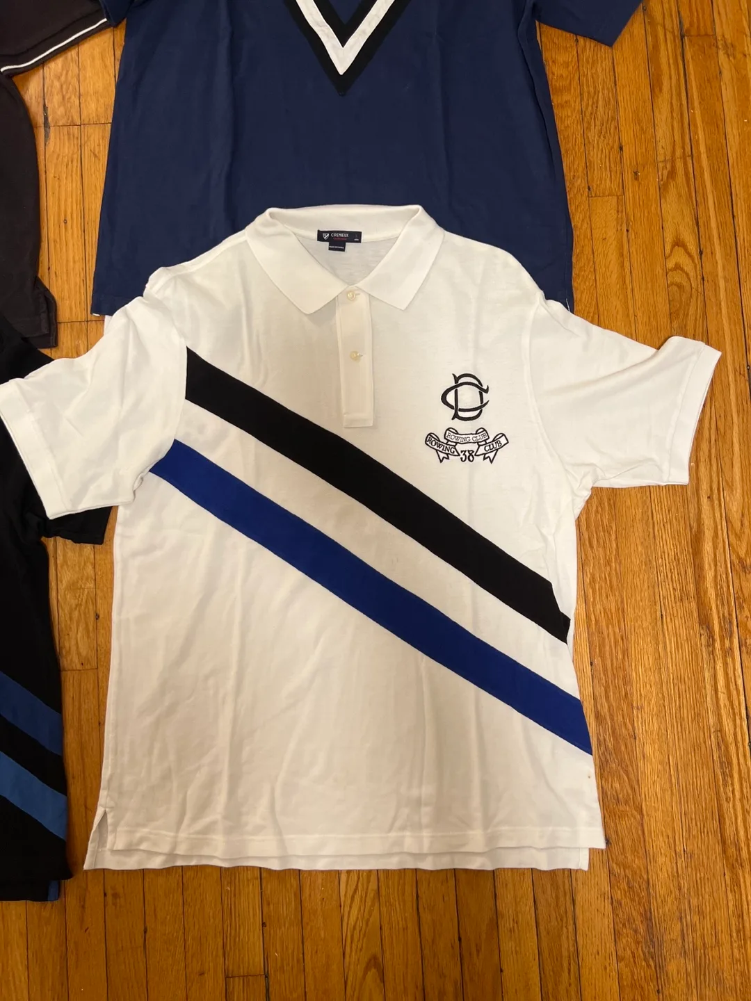 4 Polo Shirts Size Large image indicator(2)