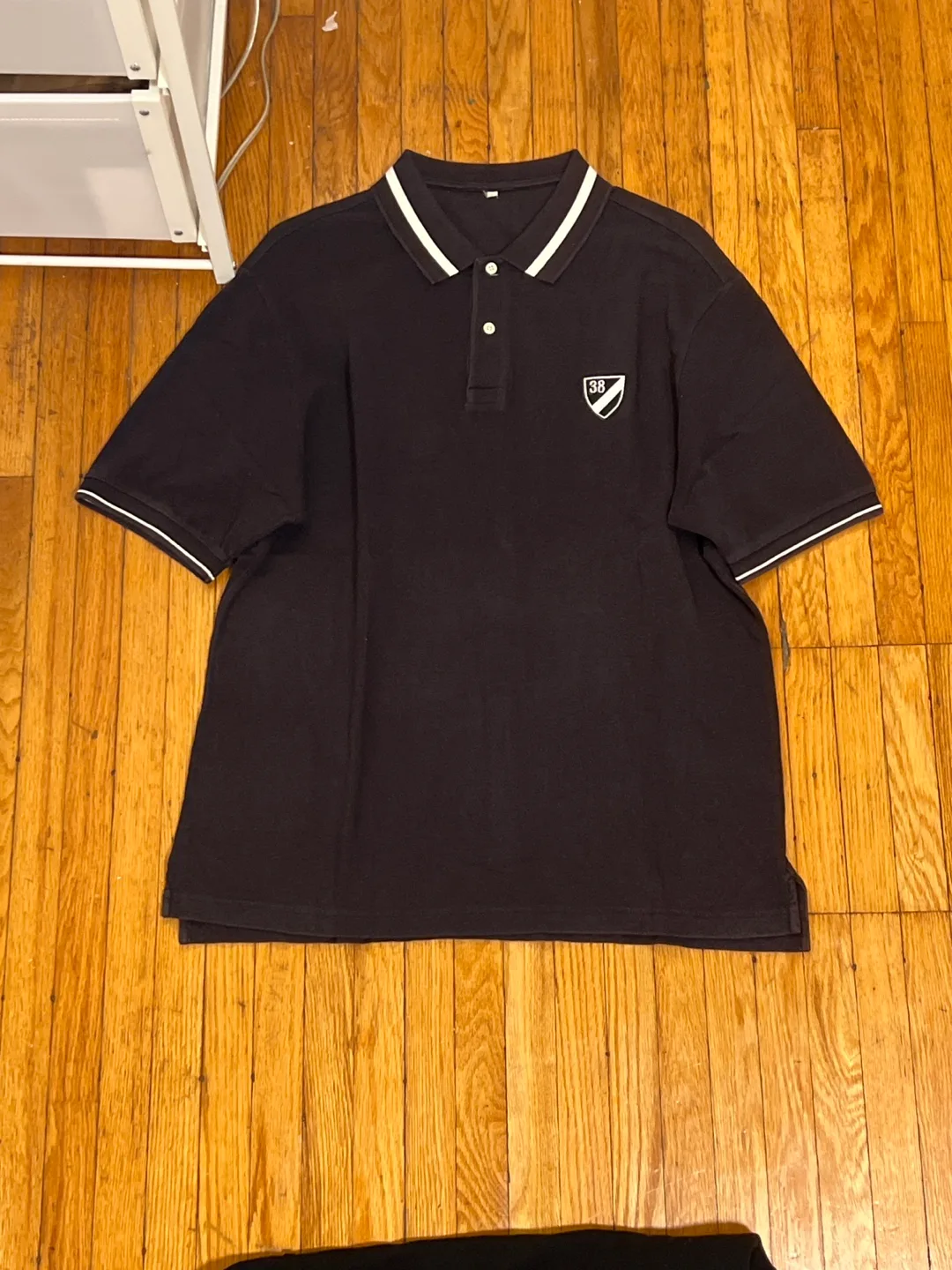 4 Polo Shirts Size Large image indicator(5)