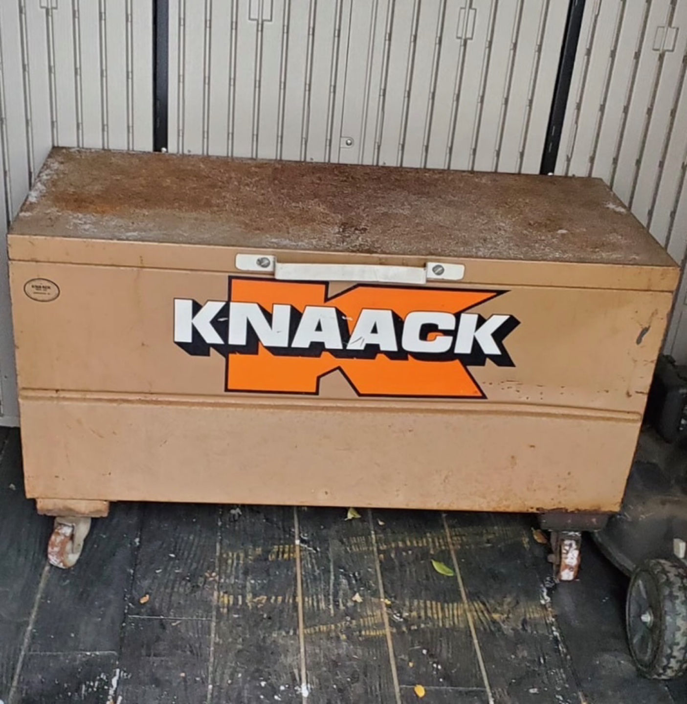 WATCHMAN KNAACK LOCKBOX AND TOOLBOX ON WHEELS