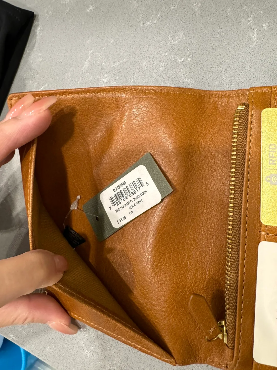 Fossil RFID Passport Wallet Black Stripe image indicator(4)