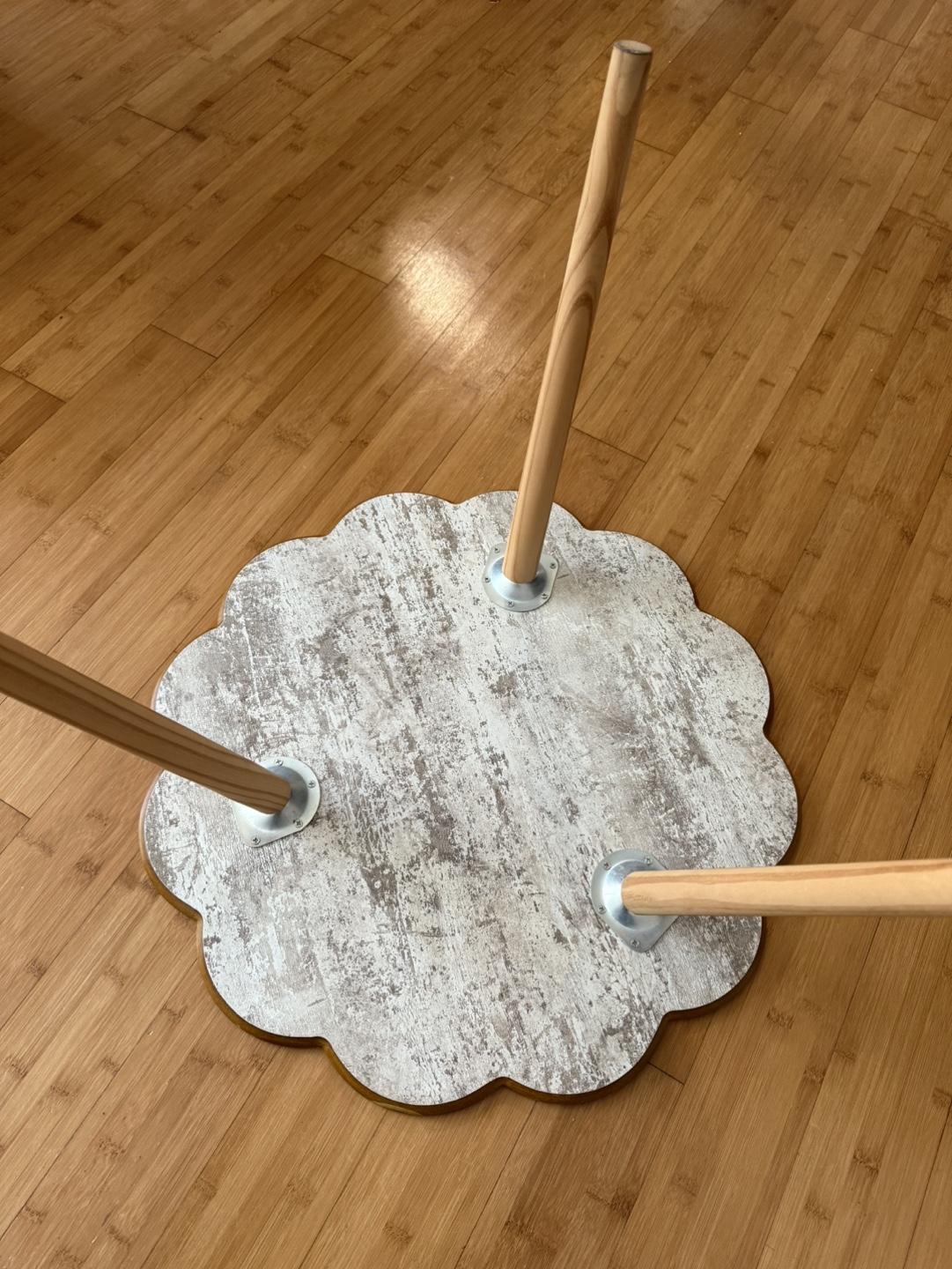 Cloud Shape Side Table - photo 2