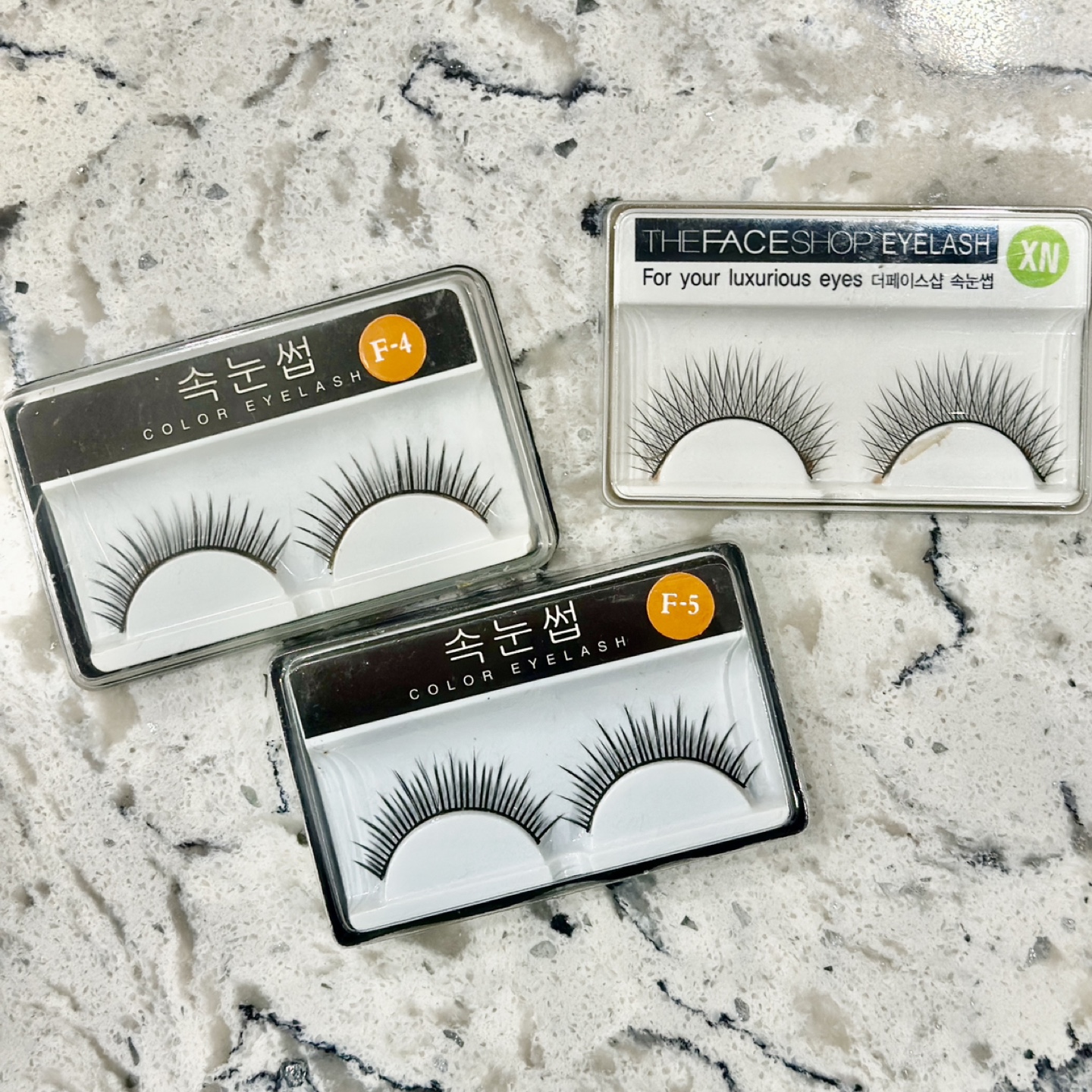 False eyelashes