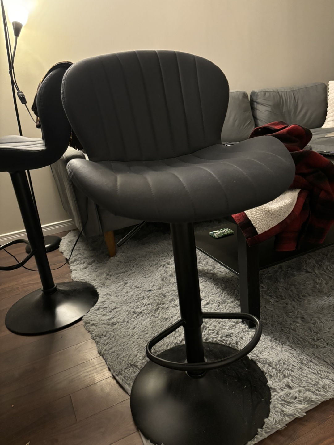 2x Swivel Bar Stools Brand newish
