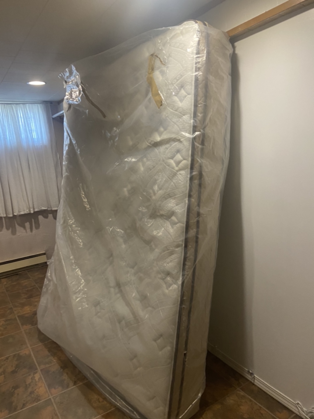 Queen Mattress and Frame Set - photo 3