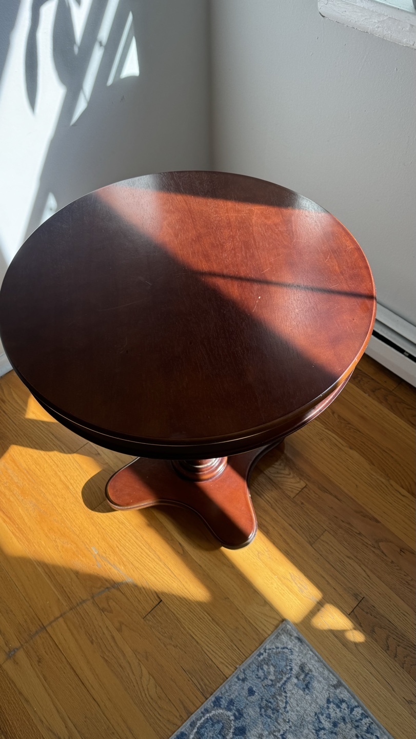 Round Wooden Accent Table - photo 2