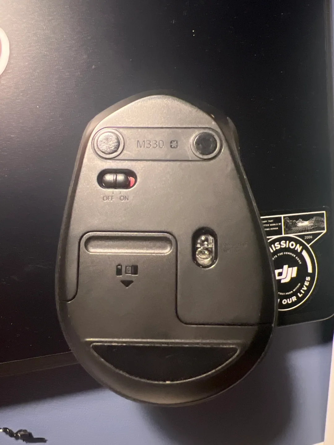 Logitech Wireless Mouse image indicator(2)