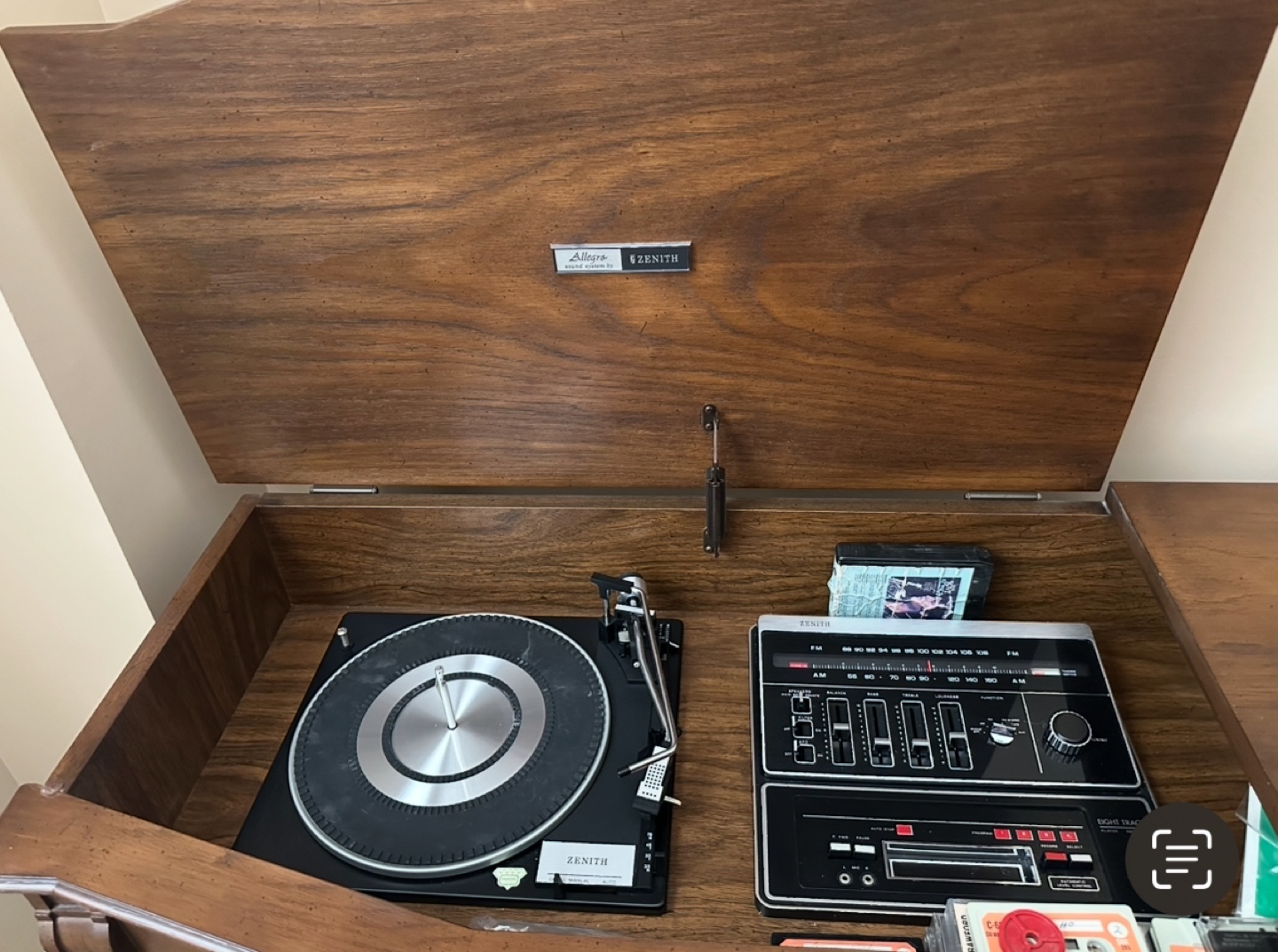 Vintage Zenith Stereo Console - photo 2